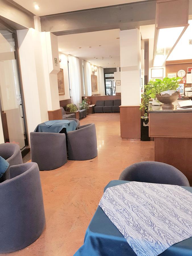 Hotel La Pace Milan Luaran gambar