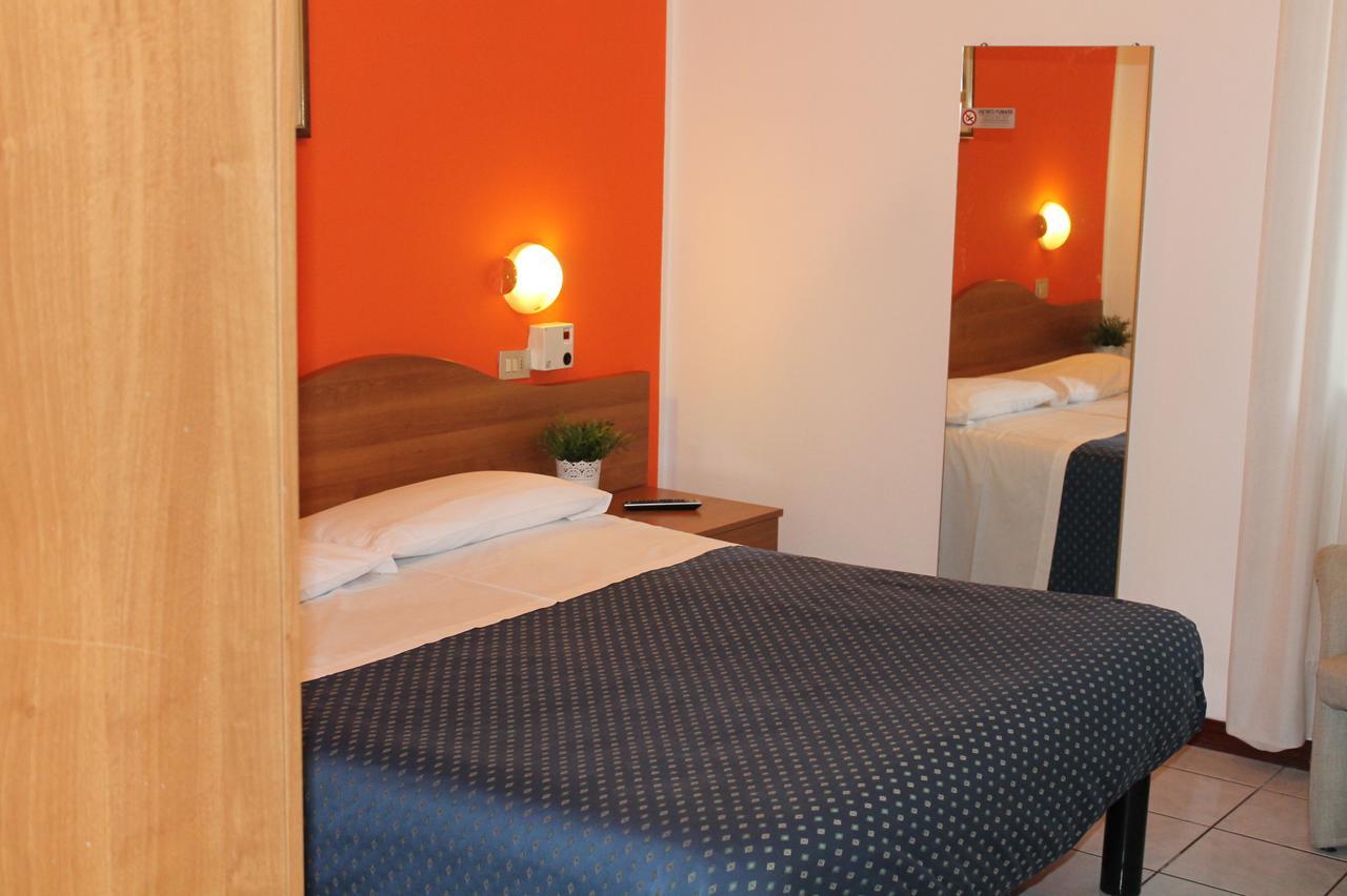 Hotel La Pace Milan Luaran gambar