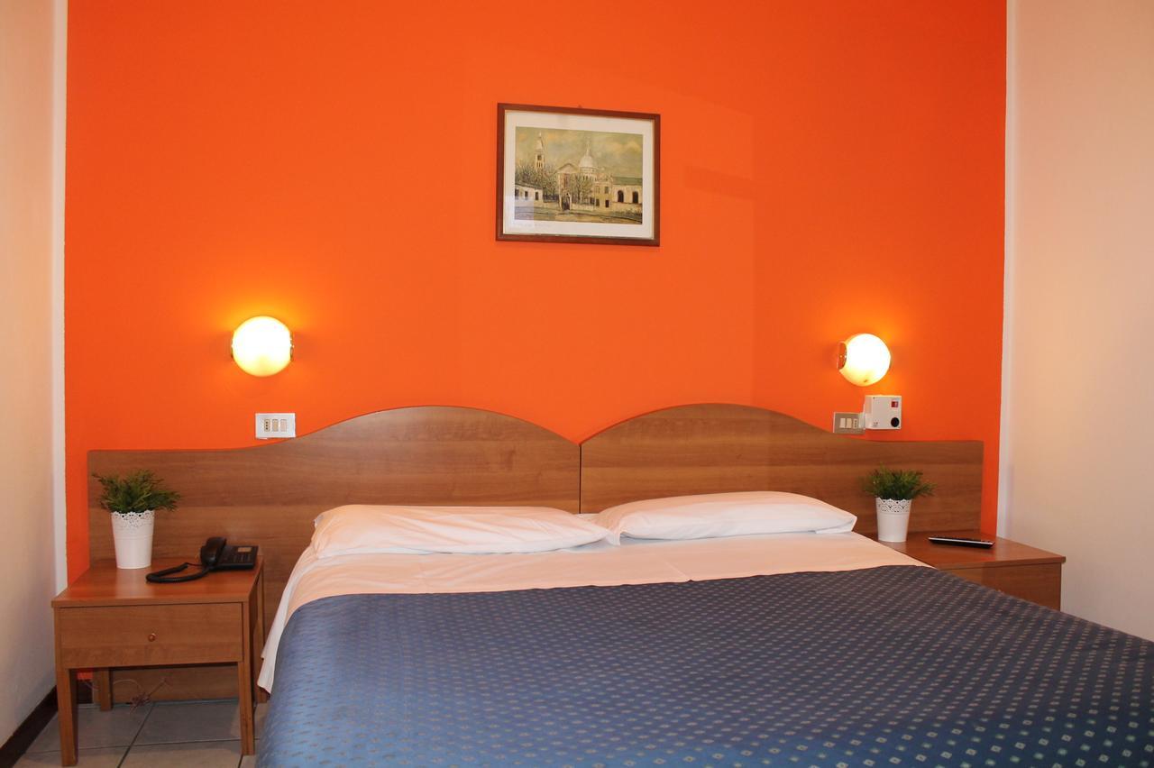 Hotel La Pace Milan Luaran gambar