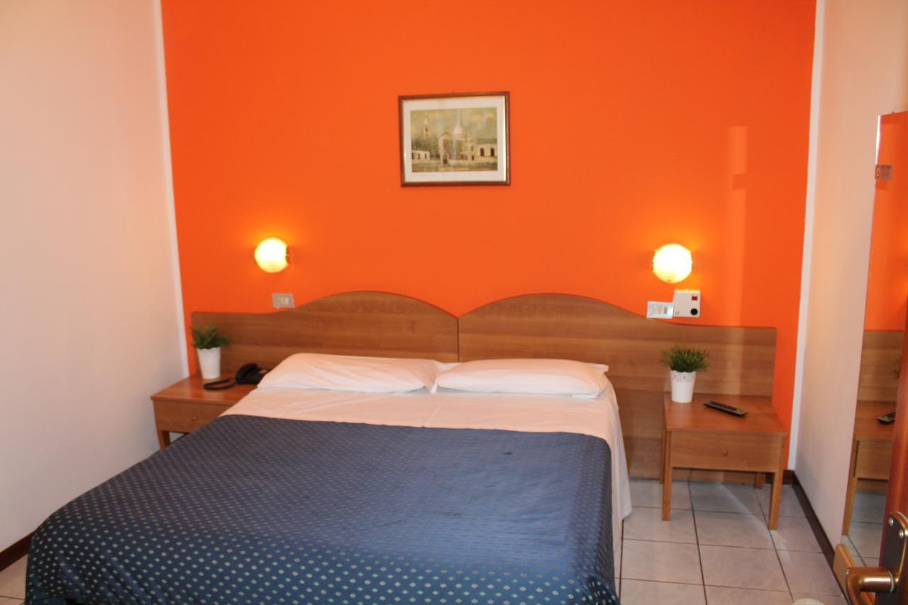 Hotel La Pace Milan Luaran gambar