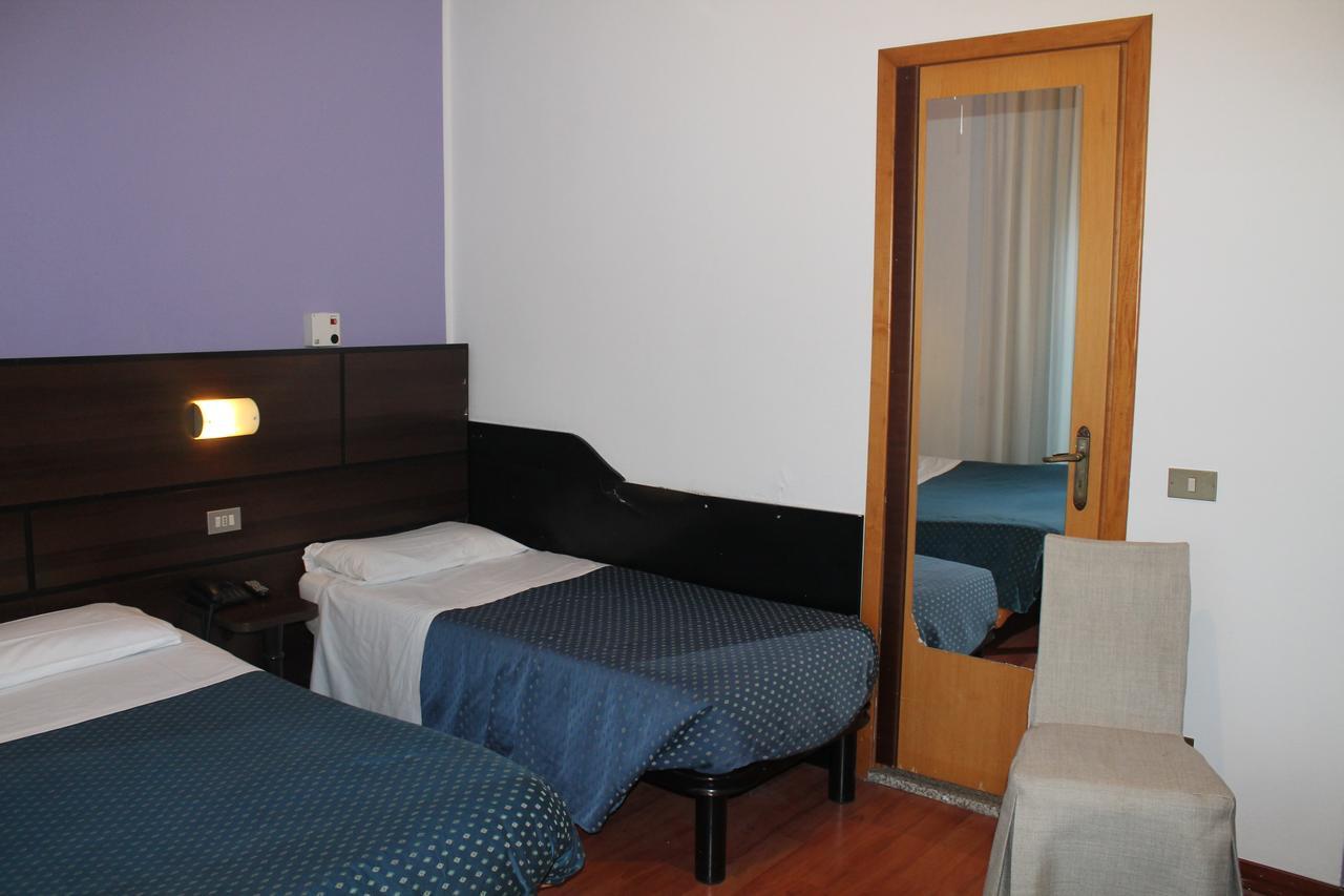 Hotel La Pace Milan Luaran gambar
