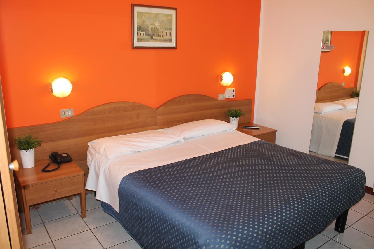 Hotel La Pace Milan Luaran gambar