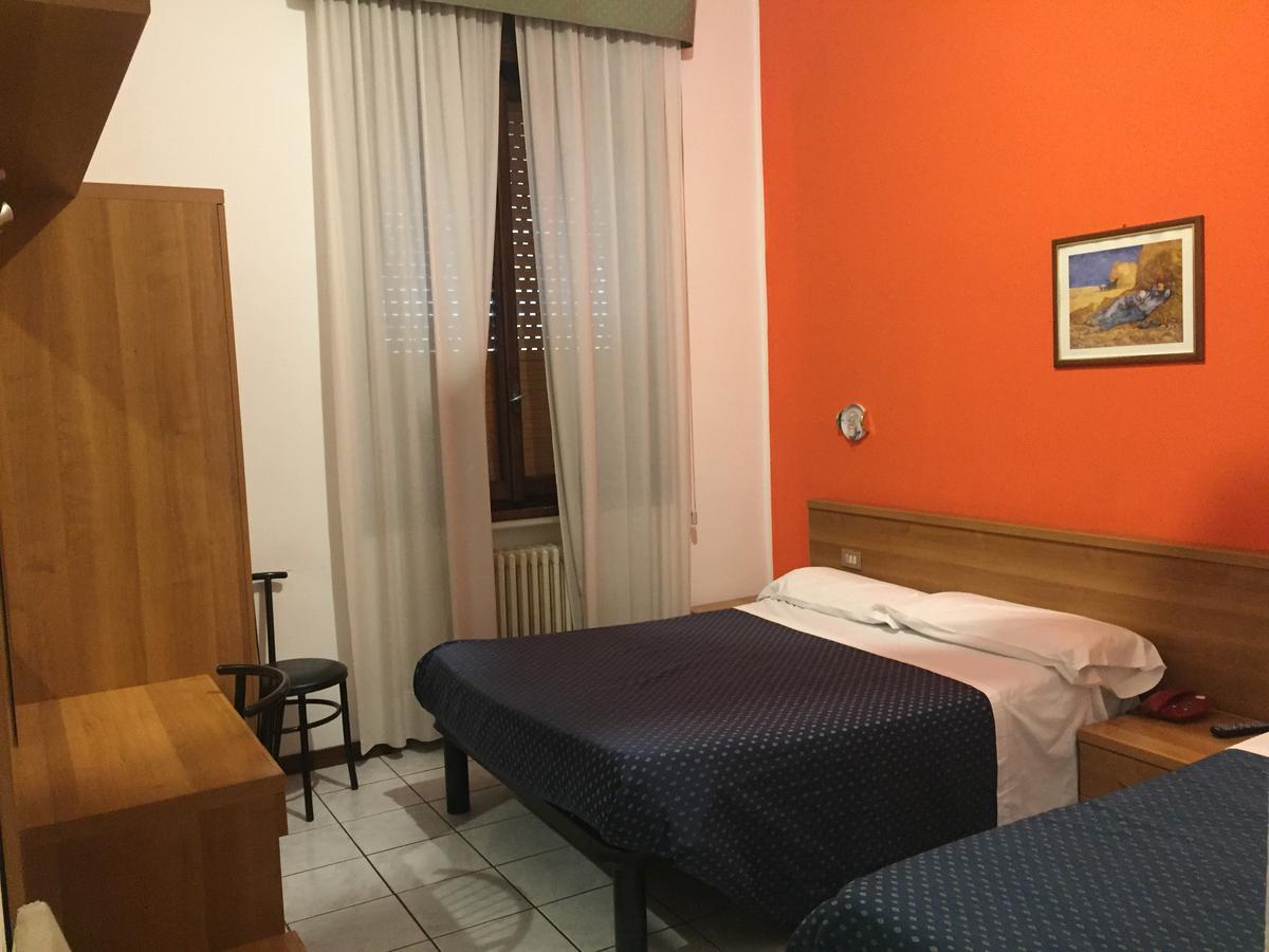 Hotel La Pace Milan Luaran gambar