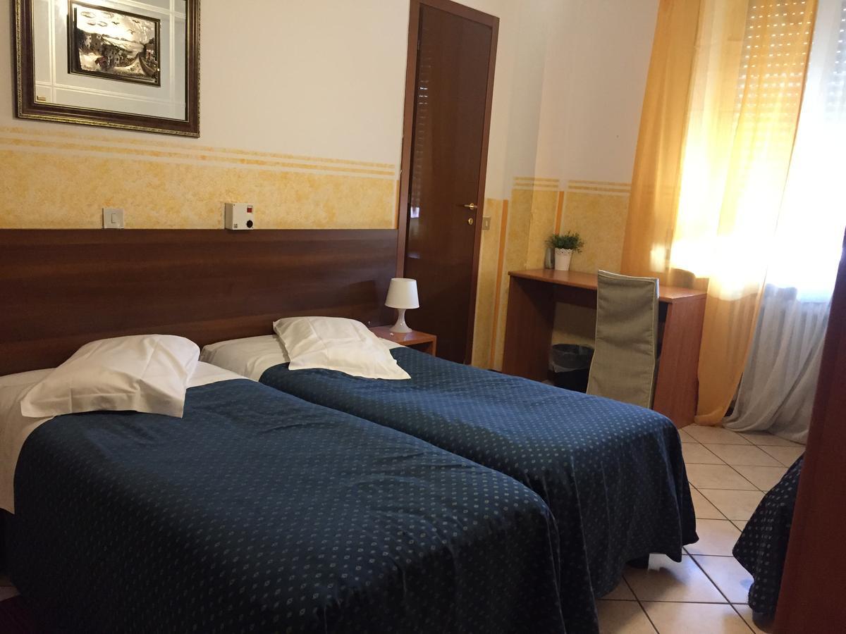 Hotel La Pace Milan Luaran gambar